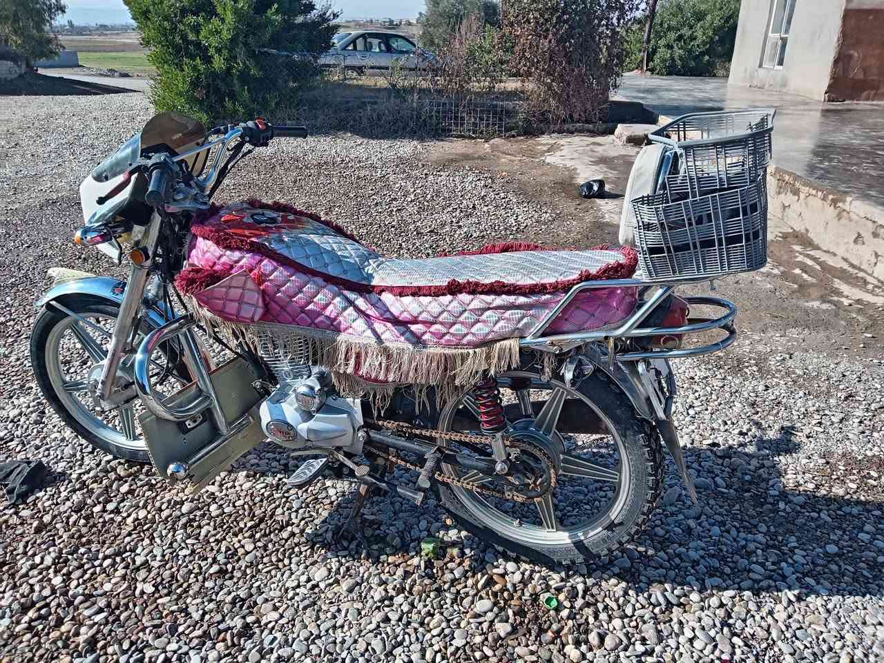 جني ابو الكله للبيع
موديل /2019
محرك /150 مفتوح امبدل رنگات فقط 
البقيه كله بلادي وضع شركه 
السعر 400.وبي مجال 
***********
