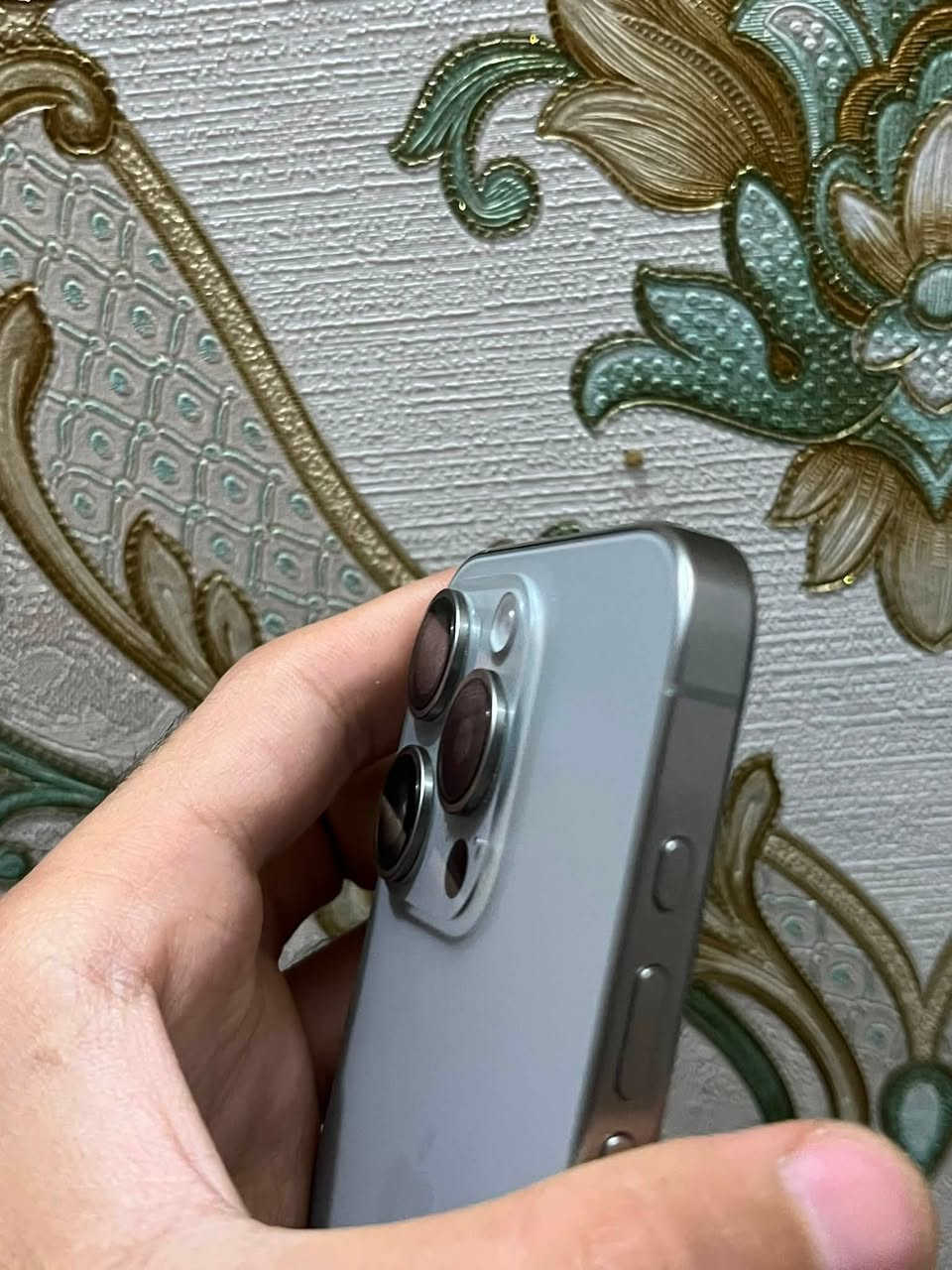 السلام عليكم 15 pro (صغير ) ‏شرق أوسط 128 ذاكرة ‏بطارية 86 الجهاز مبدل شاشة اصلية Face ID شغال الجهاز نظيف فقط الشاشة بها نقطة سوداء صغيرة يم  الكاميرا الأمامية للبيع قيم واخذ العنوان بغداد ***********￼ ويتساب￼
