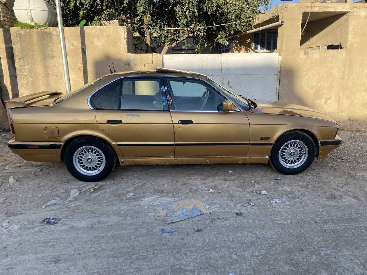 نرفع المنشور بلصلاة على محمد وآل محمد
صلي على محمد وعلى ال محمد 

🚘 BMW ألماني أصلي — موديل 1991 🇩🇪
لسياره باسمي اني 
نفاذ لسنويه لحد 2027
ولهزه بعد شهر وشويه 
سيارة مرتبة ونظيفة، محرك مسكر عدل 
كير أوتو بشرط،
كل كهربائيات السيارة شغالة بدون أي خلل ✅

🔧 تم عمل صيانة كاملة وتشمل:
✔️ ادامه كامل
✔️ فيتم
✔️ تخم نوزل
✔️ تخم بلك
✔️ ارفيو حاوية
✔️ آيسي + جوين
✔️ فلتر بنزين + فلتر شوته
صدر امامي 50‎%‎ولخلفي 90‎%‎
السيارة خير من الله
📍 مكان السيارة: بغداد — جنوب مجمع بسماية السكني

💰 السعر:48$ بيها مجال بسيط 
🤝 متوازي على بيعتها والله يشهد

📱 للاستفسار واتساب أو اتصال
***********
