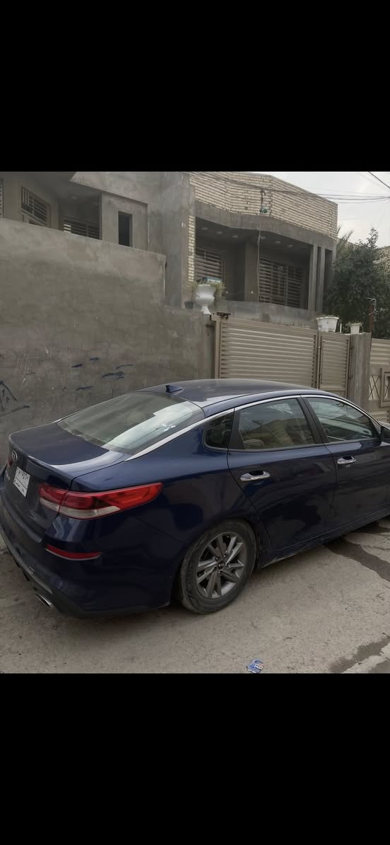 للبيع اوبتما ٢٠١٩ ماشيه ٨١ سياره جاهزه و ما ناقصها شي حادثها ٤ قطع جاملغ و باب و بنيد حادث صاير صفح من جهت سايق سعر ١١٤ مكاني بغداد رقم ***********
