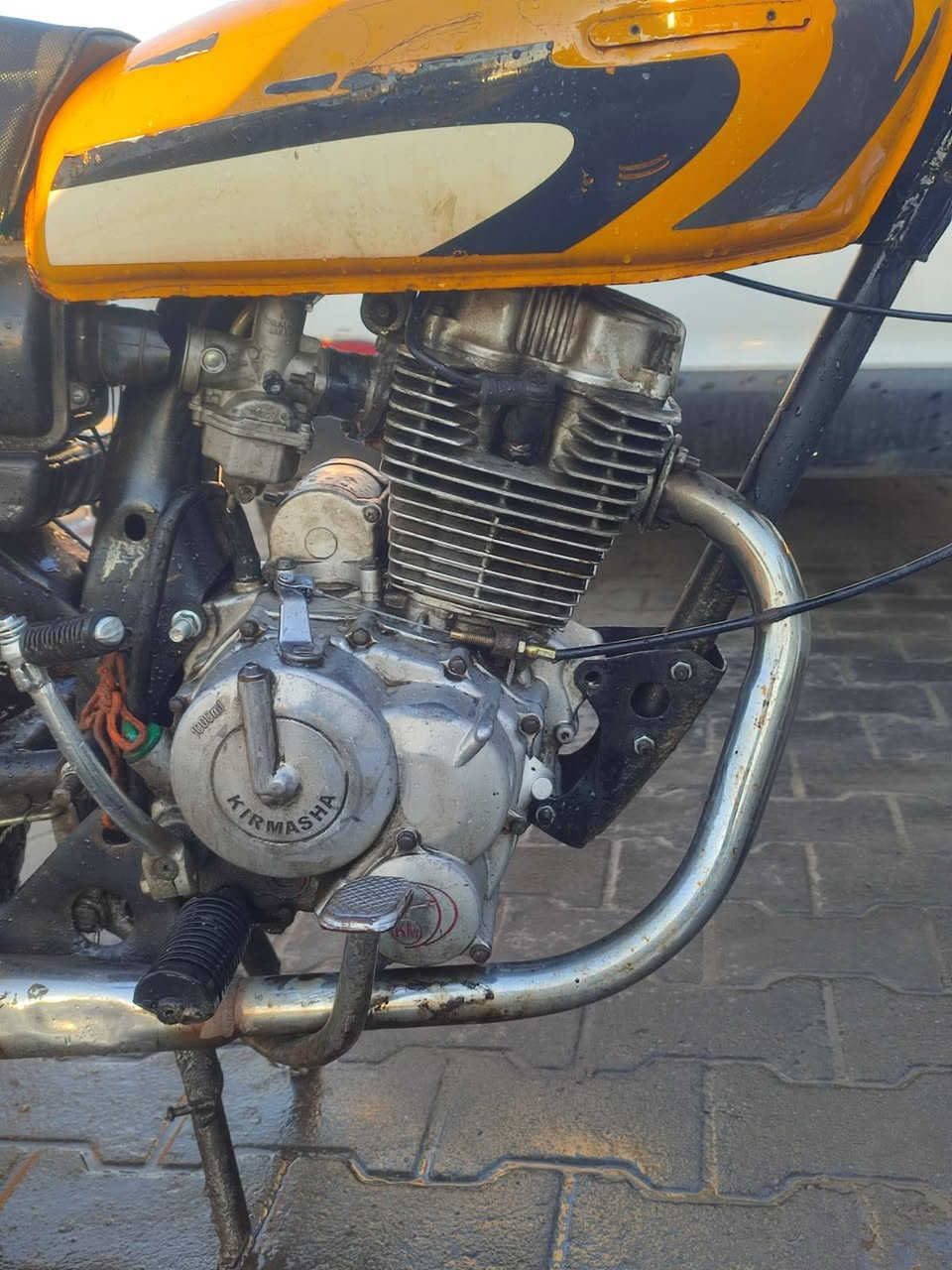 سلام عليكم دراجه 5 كير شاصي مديل13 بدون اوراق 
سعر 200 
***********
