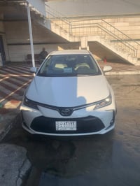 كورلا  ساز موديل 2021 ماشيه 115 السياره بيها طخه بجاملغ خلف السايق اثر...