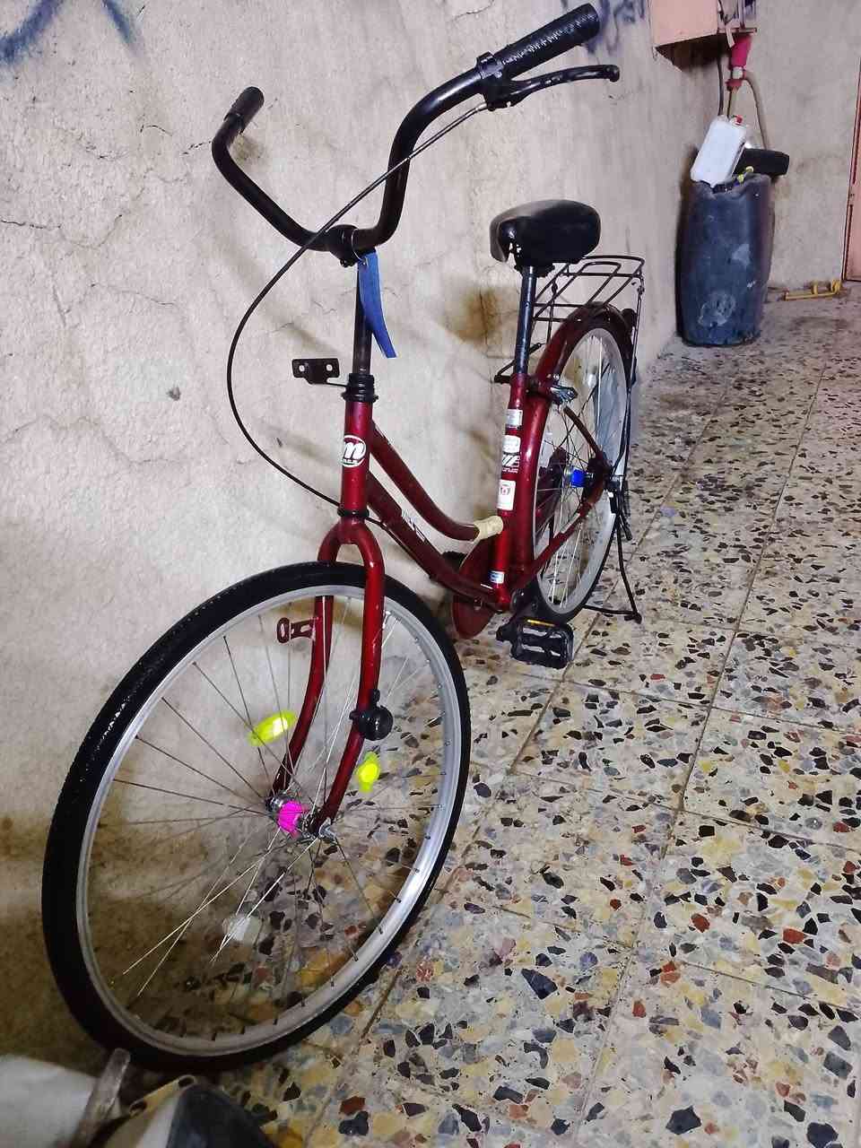 ا
سلام عليكم بايسكل للبيع بناتي حجم 26 كفاله البايسكل جديد قبل شهرين نزلته من الحاويه السعر 130 وبي مجال المو شراي لا يتعبني  متواجد فيس او واتساب *********** المكان بغداد الشعله

