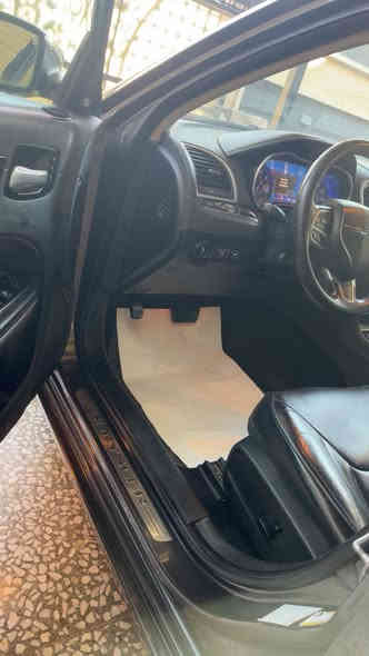 السلام عليكم …
للبيع اوباما ٢٠١٩ لمتد امريكي فول مواصفات ١/١  محرك ٦ سلندر
ضرر بسيط بدون ايرباك رقم وهزة جديد سنوية ب اسمي 
بدون اي نقص سيارة جداً نظيفة المواصفات :- 
١- فتحة ( بنوراما ) 
٢- بصمة تشغيل + تشغيل عن بعد 
٣- كير ماوس 
٤- شاشة كبيرة + كامرة 
٥- كشنات تدفئة تبريد 
٦- كشنات كهرباء + جلد 
٧- ويل ٢٠ كروم بلادي 
٨- لايت لد نهاري 
٩- خزن ميموري 
١٠- فول تحكم ستيرن
١١- محرك ٦ سلندر ( ٣٦٠٠ ) 
١٢- ماشية ٦٤ الف 
وباقي المواصفات المعروفة
 ملاحظة ( صبغ فقط جاملغ امامي بدون ايرباك بدون دواخل ) 
عنواني بغداد حي الجامعة 
السعر ٢٣٧ ورقة
***********
