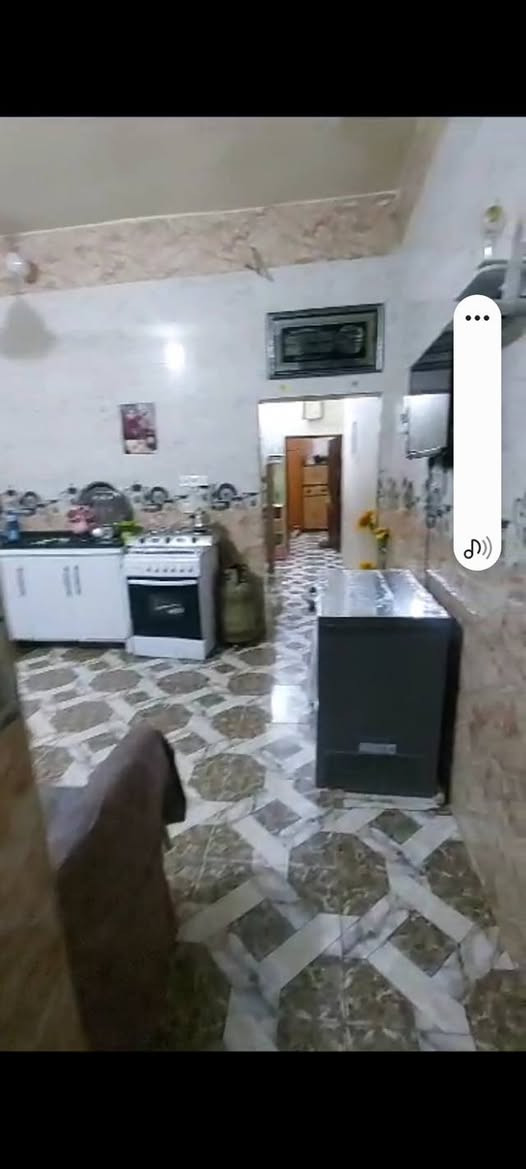 للبيع 
بالفلوجه /التاميم مشتمل 100mبناء 2013بلوك طابقين 3غرف نوم شارع 8mمستثمر ب450الف شهريا سعر البيع 120 نتفاوض ***********////***********
