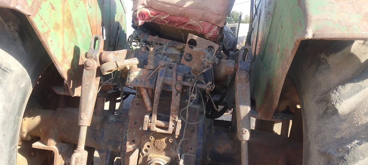 سلام عليكم مكينه اللبيع مكينه الون أخضر مكينه جديد  دشبوال  عداد جديدا طخم تايرات جديدا  مكينه بلااد 
مكفواله كابسه كراب دوس مامتعوباء كير بلااد 
للتواصل رقم الهاتف ***********مكاني ناصريه رفاعي مقابيل ملعب الخماسي شويه مسافه عن فرع العيله
