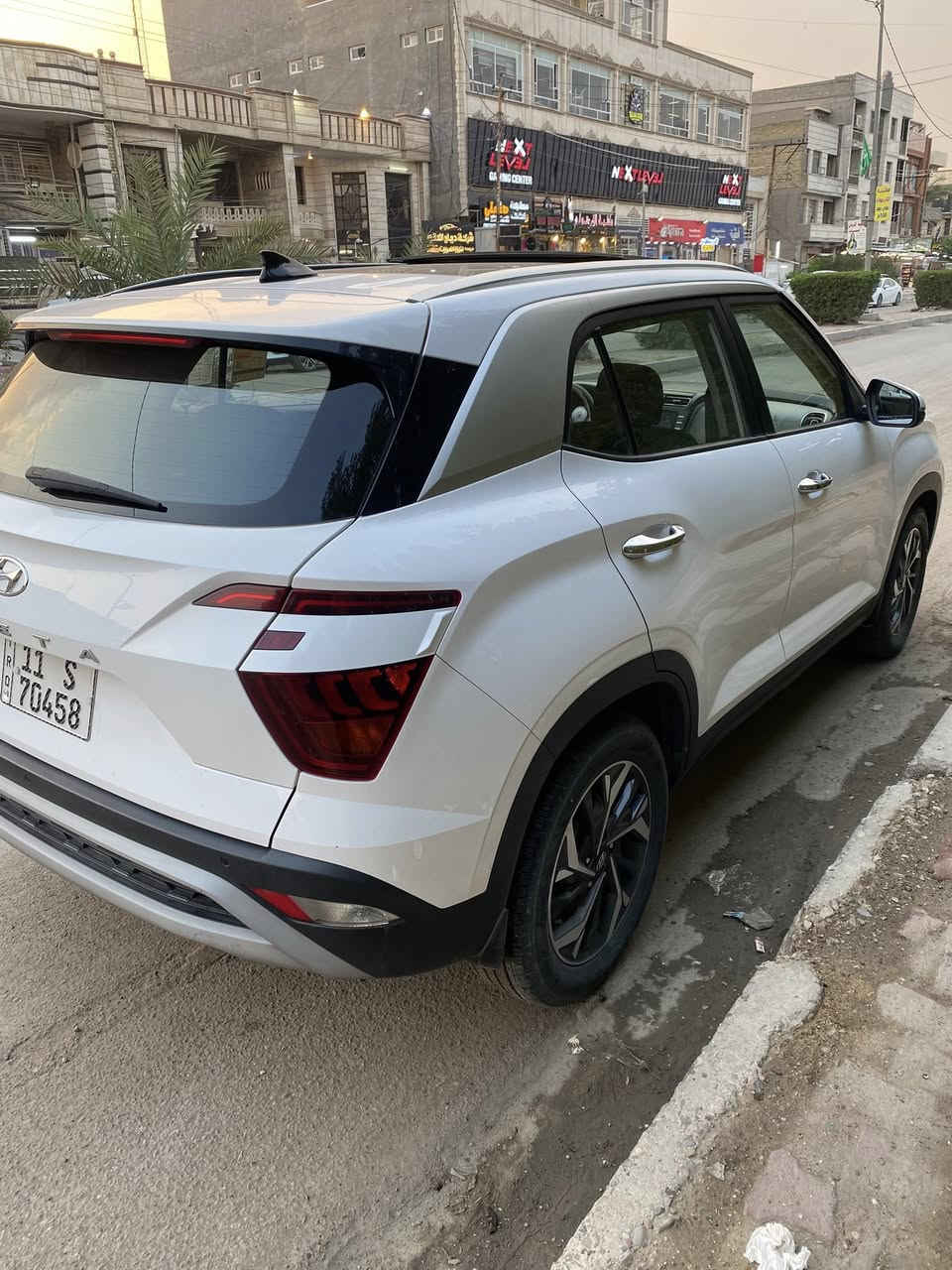 هونداي كريتا 2023 خليجيه فول مواصفات
ضمان وصيانه وكاله الاولى(موتورز) 
صيانتها الدورية في الشركة
فتحه سقف بانوراما
دخول ذكي تشغيل عن بعد
مري شفط شاير بل مري
حساسات خلفي
سايد بريك بصمه
شاحن واير ليس
شاشه كبيره
جديده جدا مكفوله كفاله عامه من صبغ ولبارد
ماشيه 28 الف كيلو
مكانها بغداد الدورة
***********واتساب بي سعرها 158
