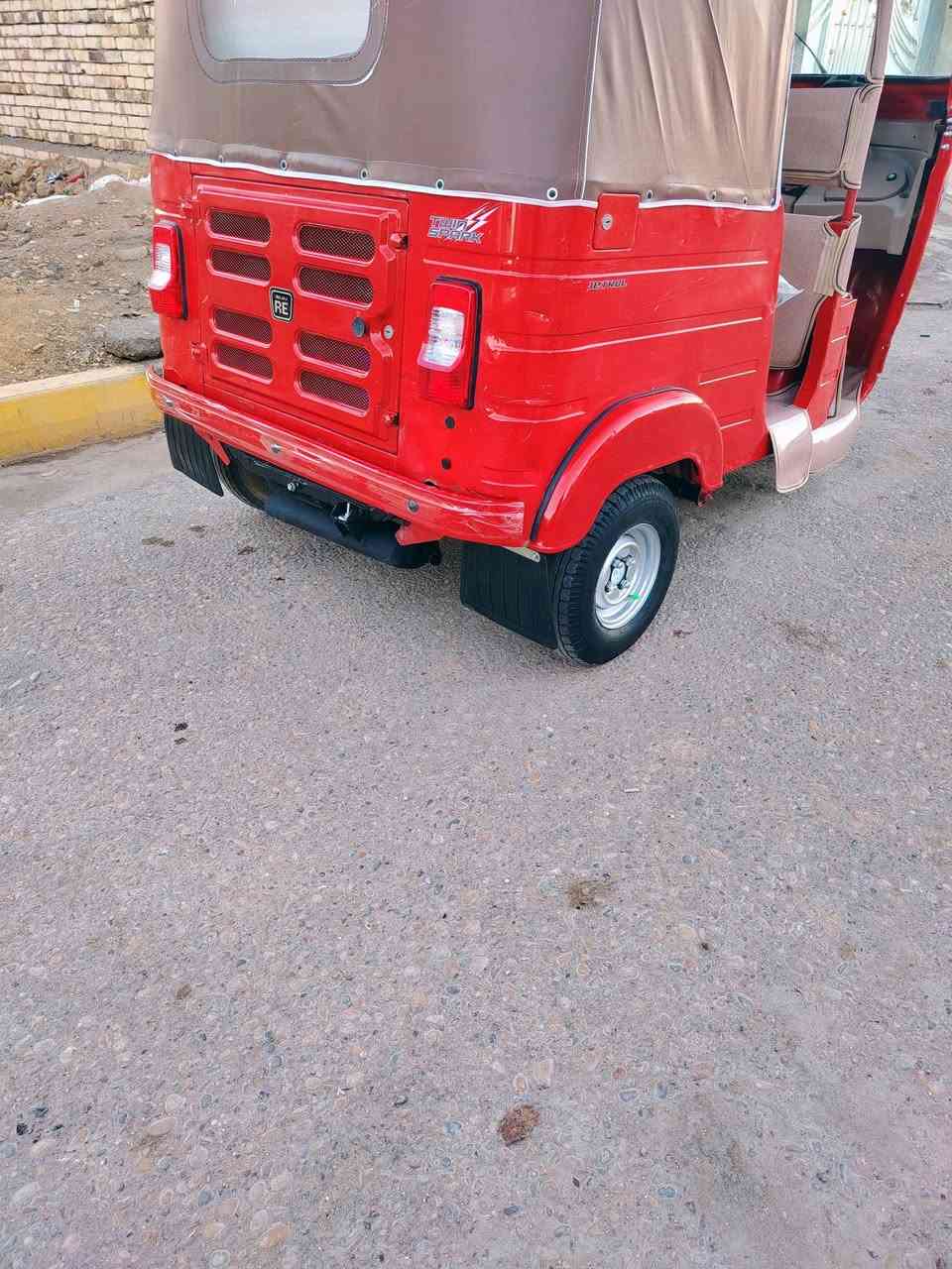 تكتك لبيع موديل 20 شهر 12 رقم وسنويه تكتك نضيفه وحلوه مكفوله ما عده طخات بصيطه ومكينه لا تنيقيص ولا تبخير ناعمه كبل الشارع بيه فراش دوشمه تخم تاير جبلي ستدات جادر جديد   مكان ميسان قضا المجر الستفسار تصل علا رقم 📱 ***********. ***********
