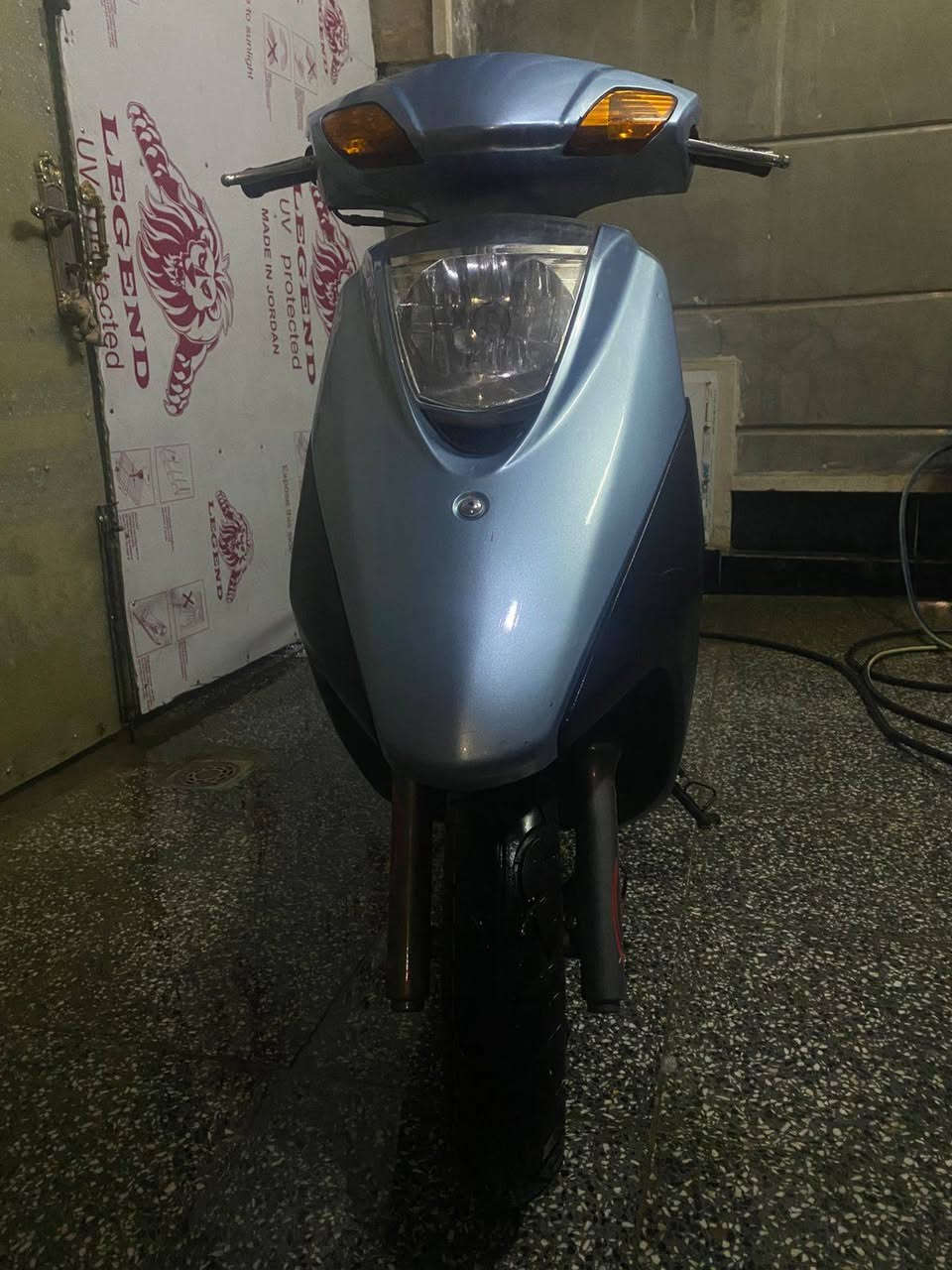 السلام عليكم ورحمه الله وبركاته 
دراجة بريز ١٤٠ للبيع 
نواقص الدراجة فقط دكمة الهورن 
سعر الدراجة ٥٥٠ مستعجل على بيعتهة دراجة نضيفة و قوية 
مكاني بغداد الدورة المعلمين  قرب السقيفة 
رقم ***********
