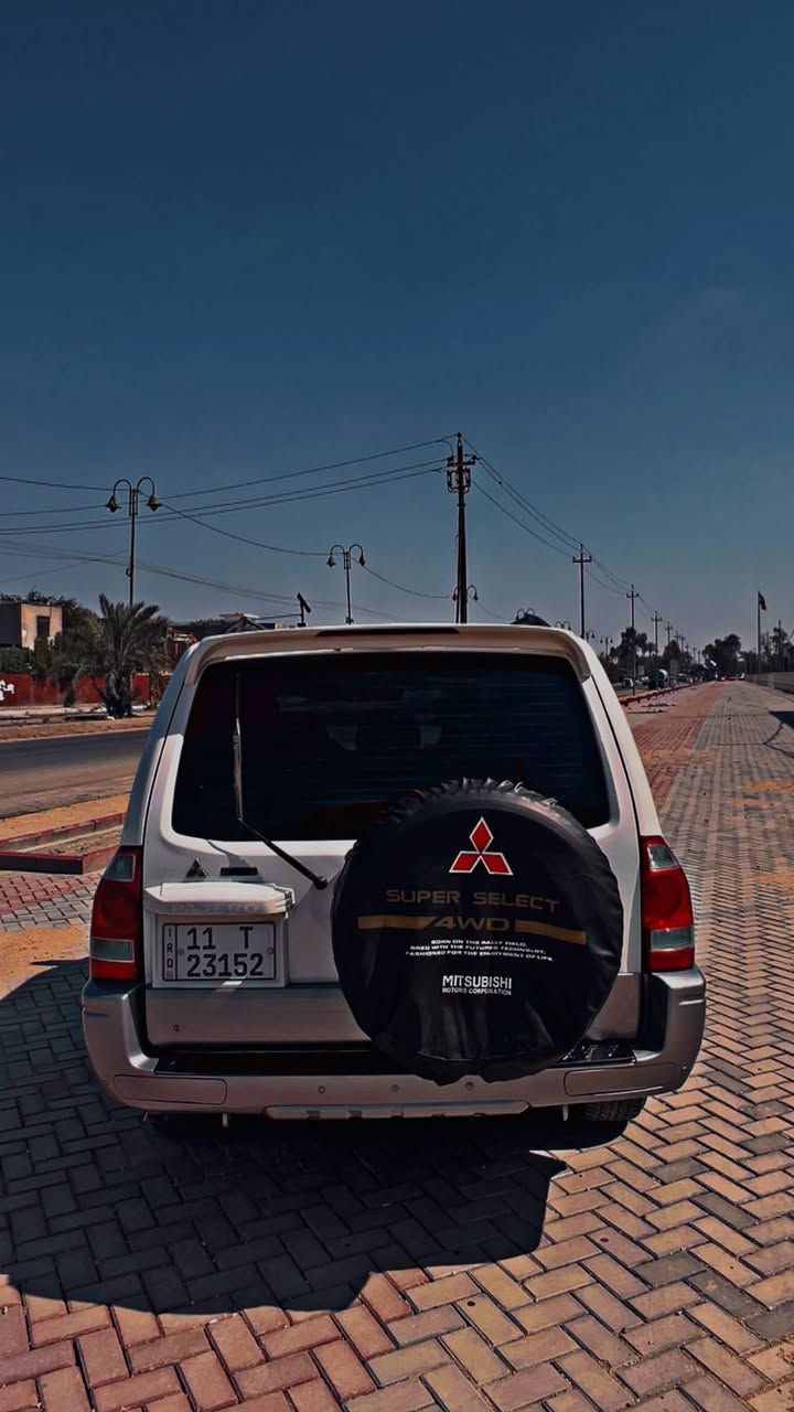 السلام عليكم باجيرو موديل 2006 خليجي بدون ضربه بدون صبغ مكفوله بيه بارد شي قليل موضح بالسونار جاهزه كير ومحرك رقم بغداد السياره حلوه وبلاديه السعر 90$ بلاش وهيج جمال مكاني بغداد البلديات ***********
