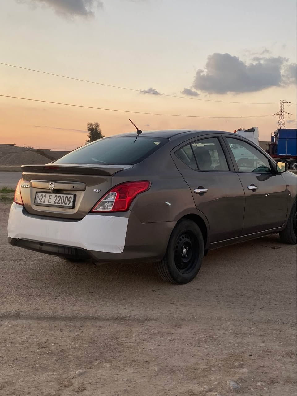 نيسان فيرسا 2017 SV
مواصفاته معروفة 
قطعتين صبغ بدون دواخل وبدون ايرباك داخلة كلين 
كير مكينة كفالة عامة 
ماشية 64 فقط 
سنوية 28 هزة جديد 
بطاقة بانزين
رقم مميز 
سعر 105 
*********** كركوك, العراق
