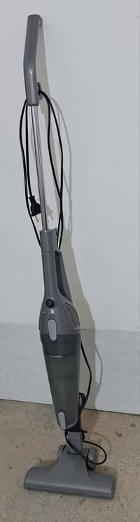 مكنسة كهربائية • أجهزة منزلية