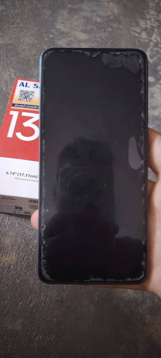 الشاشة: كبيرة بحجم 6.74 بوصة من نوع IPS LCD، بدقة HD+، وتدعم معدل تحديث سريع 90 هرتز (يعطيك سلاسة ممتازة بالتصفح والتنقل). 

​المعالج: ميديا تيك Helio G85، وهو معالج اقتصادي مجرب ومستقر جداً 

​الكاميرا الخلفية: ثلاثيه 50 ميكابكسل و اماميه 8 ميكابكسل

​البطارية: ضخمة بسعة 5000 مللي أمبير تكفيك يوم كامل من الاستخدام المكثف براحة.

​الشحن: يدعم الشحن السريع بقوة 18 واط عبر منفذ Type-C الحديث. 
⚠️ دبل سيمكارت

سعر 175 بي مجال للشراي
مكاني فلوجه حي المختار
للتواصل ***********
