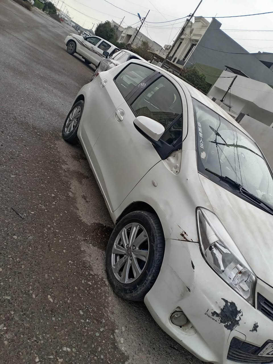 يارس 2013مةكينة گةورةگير توماتيك جام كارةباي سةيارةكة بي بوياخ تةنها 3يان4شوني بچوك ساردة كوتي هةية گير مةكينة تةبريت تةقة رةقة هةمو بةشةرت 
تيبيني سةيارةكة هي من نية ئةوةش زومارةي خاوةني (***********)من جوابي نامةو كومينت نادةمةوة ! أربيل, العراق
