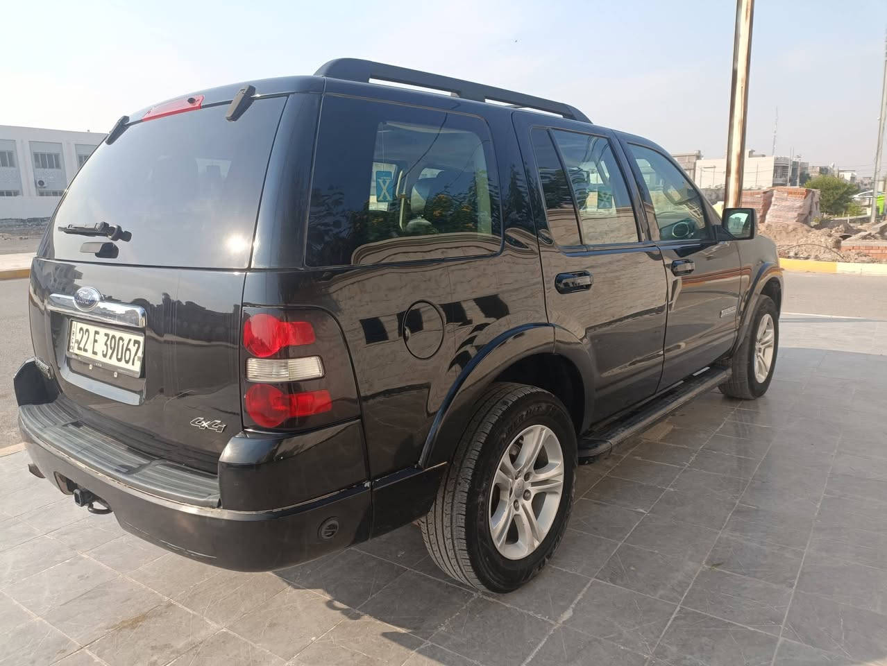 فورد اكسبلورر2008
مواصفات ايدي باور اعلى فئة
بيهة شوية بارد وشكم شخط
بدون صبغ
رقم اربيل
مكان ديالى بلدروز 
سعر 113$
***********
