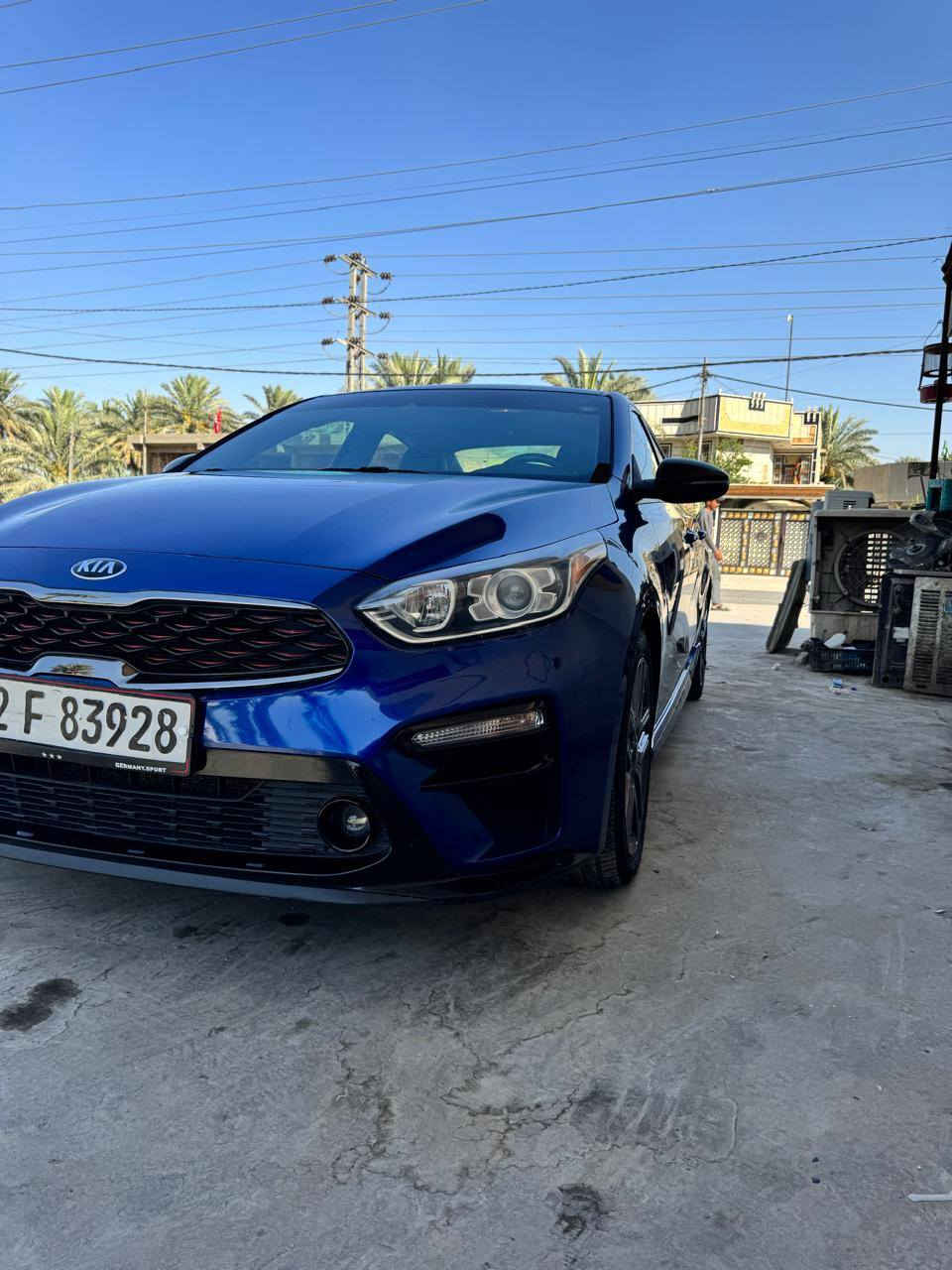 السلام عليكم 
كيا فورتي   السعر 125
موديل 2021 
مواصفات GT 
فول نقصها فقط فتحه
كشنات جلد وحضن
شاشه كامره 
تحكمات جهتين
رادار امامي
قياده ذاتيه
رادارات جانبيه 
لدات اماميه وخلفيه 
محرك 2000 دوش
عليها منظومة غاز يعني تنسه الدونز ولعطلات 
رقم اربيل سنويه باسمي 
هزه وفحص مروري وسنويه كلها جديد قبل شهر حولتها
لسيارة كامله وجاهزه من كلشي اي نقص مابيها مكان السيارة حله شارع 40 
للتواصل ***********
