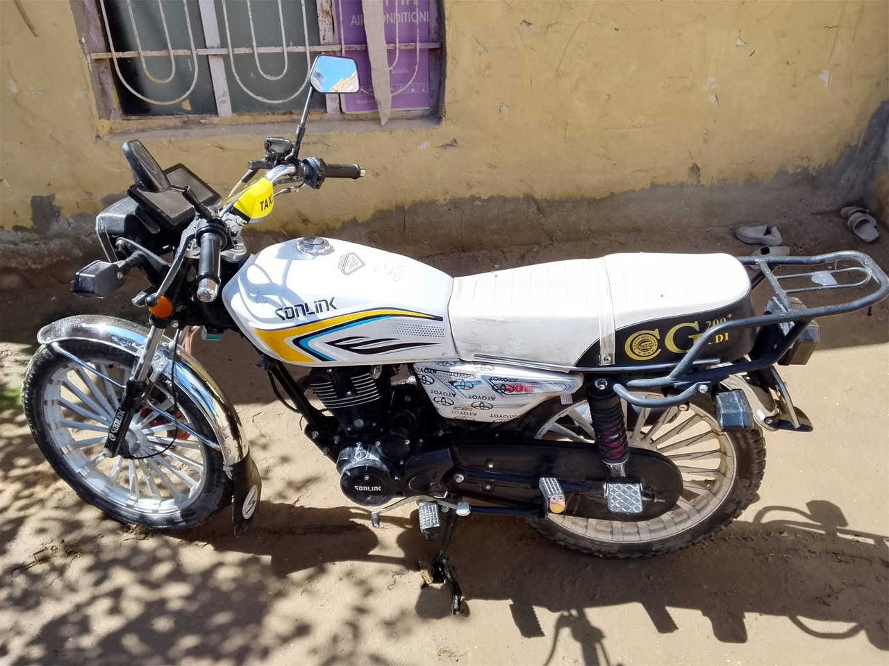 دراجه للبيع سفانه سونك موديل 2025. اوراق سكنر.   محرك 200. 
شراي يجي خاص


**إذا كنت صاحب هذا الإعلان وتريد حذفه لأي سبب، رجاءا أرسل رسالة إلى الدعم الفني**