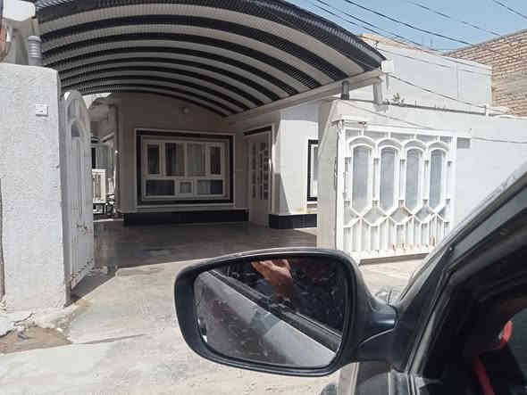 دار للبيع/استثمار – ناحية كنعان داخل السوق 240م – **رابع دار عن الشارع العام** خلف الدار مول وجملة غذائية يصلح مخزن أو روضة مدرسة او عيادة اي مشروع تحويل مباشر – للجادين 📞 رقم ***********
