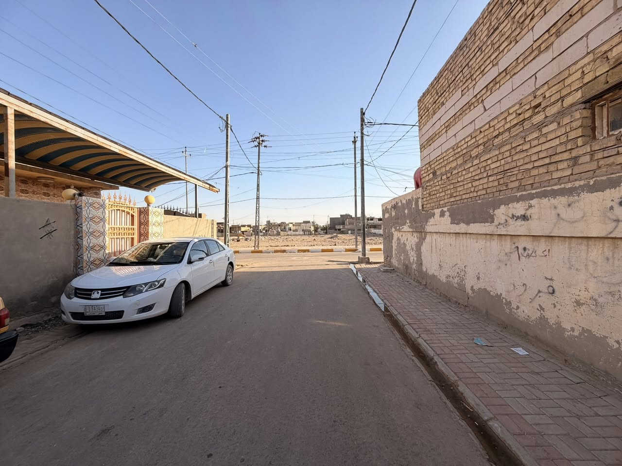 🛑 دار سكني  للبيع 🛑 
المنطقة : الديوانية حي العسكري الاول 🚩 
اقرب نقطه ؛خلف بانزين خانه الكفيل 
المساحه : 100مربع 
التفاصيل :  طابقين 
علمآانه الدارمطلوب ؛50مليون مبادره
    
الطابق الاول🛑 غرفه وصالة واستقبال ومطبخ  وصحيات  
الطابق الثاني؛ غرفه وصاله 
للاستفسار 
     مراجعة مكتب رسول الوزني للعقار  
الديوانية . حي الحضارة بداية شارع اسواق طيبة
 للمعلومات ولمزيد من التفاصيل ⬇️
       مراسلة الصفحة  
      او الاتصال
***********
