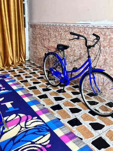 السلام عليكم بايسكل بناتي حجم 26 للبيع مال شركه كلها ختومات شركه ما صار لي من جايبه شهرين هذا البايسكل قدامك تجي تفحص وتشوف وتقتنع ب 100 وبي مجال بسيط ***********
