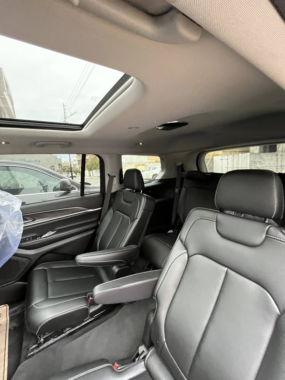 السلام عليكم
جيب كراند شيروكي 2023 L لمتدد 

حادث:رقم شاصي مرفق بيه نص الباب صبغ فقط سونار موجود بدون ايرباك بدون تبديل بجم امامي خلفي كبس

ماشيه:25

مواصفات:

رادار امامي 

لايت زنون

نقاط عمياء

بصمه أبواب

تشغيل عن بعد

جلد

كراسي كهرباء+تدفئه

ستيرن تدفئه

كشناتvip

كشنات خلفيه تدفئه

بنوراما

وباقي المواصفات معروفه 

……………………………………….

السياره رقم اربيل صارله شهر من رقمت باسمي

مكان السياره:بابل 

السعر:338$وبيه مجال 

بيع فقط…..


**إذا كنت صاحب هذا الإعلان وتريد حذفه لأي سبب، رجاءا أرسل رسالة إلى الدعم الفني**