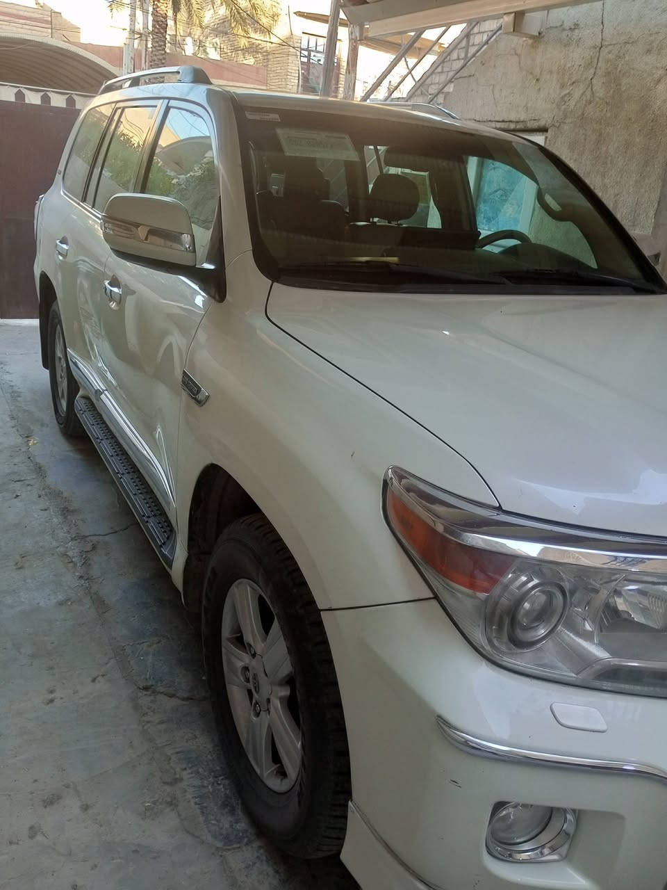 لاندكروز 2010 فول مكفولة من الضربة والصبغ عدا نص 
الداير الجاملغ الخلفي وحسب الصور والسونار المرفق السعر 180 الإتصال على ***********
