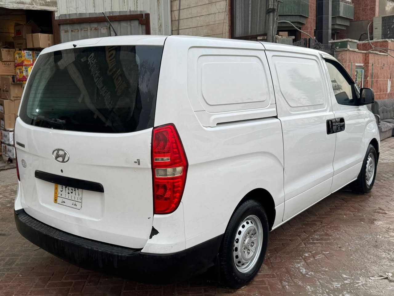 سلام عليكم استاركس فان موديل ٢٠١٨ مكفوله كير محرك كله جديد رقم بغداد باسمي السعر ب ١٦٠ وبيهه مجال بصيط 
العنوان بغداد للستفسار اتصال فقط 
*********** اتصال فقط
