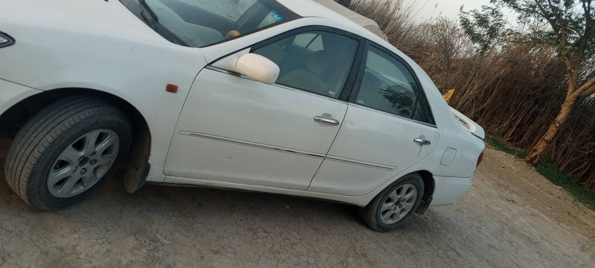 كامري لبيع موديل 2005بيها قطعتين   سياره نضيفه محرك وكير  مكفولا  سياره نضيفه تحويل مباشر اذا اكو عموشه اراوس  مكانها الطيفيه ***********
