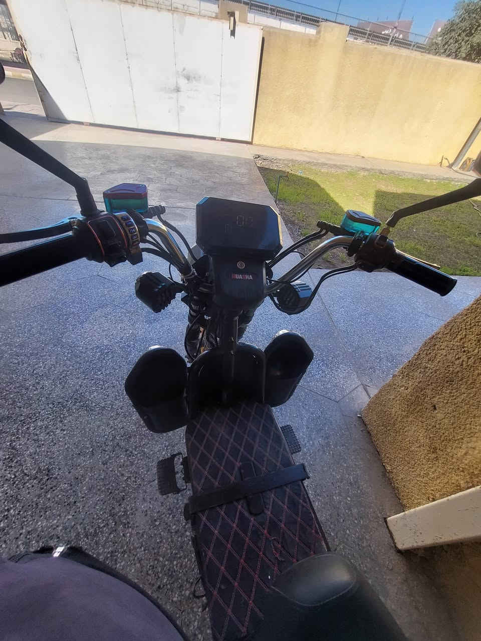 السلام عليكم جبلي هيوشه
بطارياته ع الفحص 
كهرباياته فول 
لايت عالي +ناصي 
بصمه تشغيل عن بعد 
مابي اي نقص 
جاهز من كلشي 
السعر 550وبي مجال 
الاتصال عبر تالي (***********)
العنوان فلوجه
