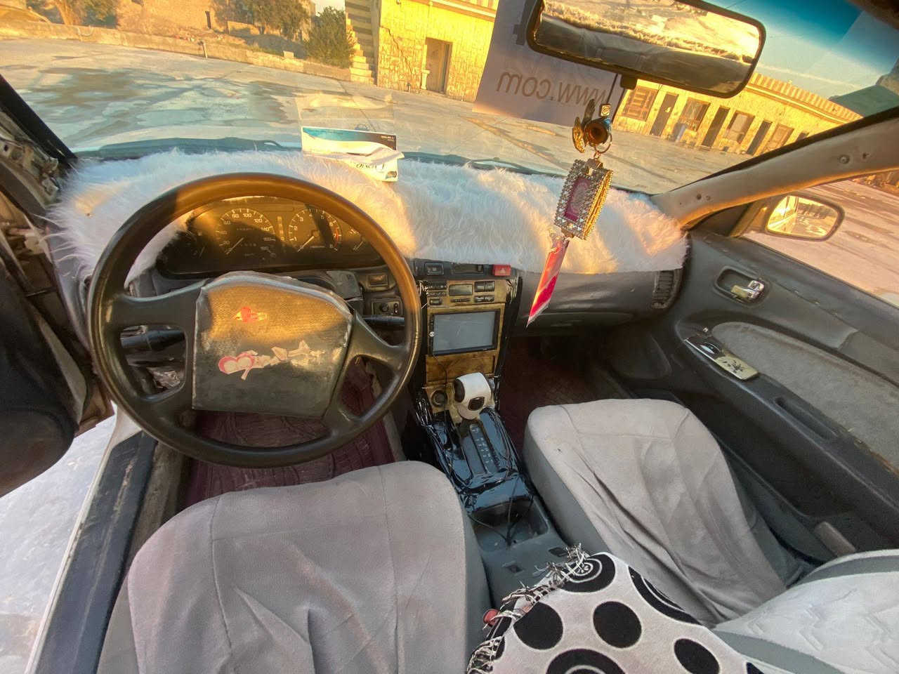 السلام عليكم
للبيع او مراوس 
نيسان مكزيما موديل ١٩٩٤
رقم كركوك شرط التحويل 
كير محرك كامري 
شرط الكير والمحرك 
مصبوغه جماليه فقط خاليه من الضربه 
تايرات نص فوكَ نص عمر 
صدرها فوكَ نص عمر 
كهربائيات شغاله 
گشرها حلو حيل 
السعر ٢٨ وبيها مجال 
للاستفسار 
***********
***********
