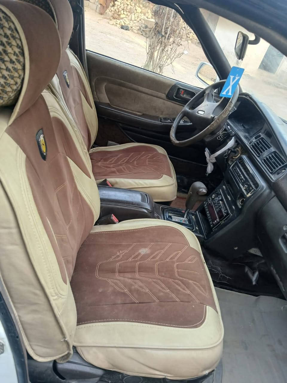 السلام عليكم. مارك مسطره مكفوله كير ومكينه جاهزه السياره بيها مكينه ونجي كهربائياتها كلها شغاله   السياره بل رفاعي . ***********      ***********
