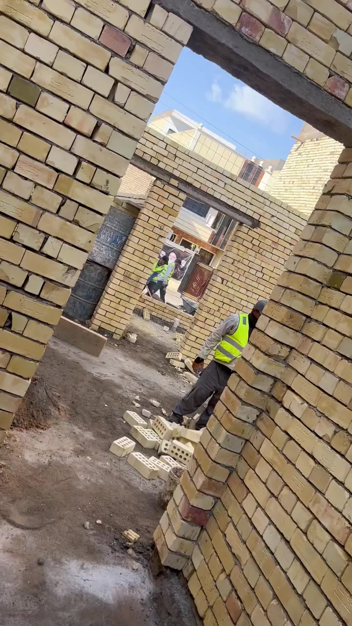 كادر بناء متكون من ٣ خلفات دقه بل عمل سرعه بل انجاز شغل نضيف ودرجه اولى شغل كله مساطر وكبان وخيط وشاهول وزن مضبوط تنضيف البيت التزام بل كلام سعار مناسبه استفسار 
***********
