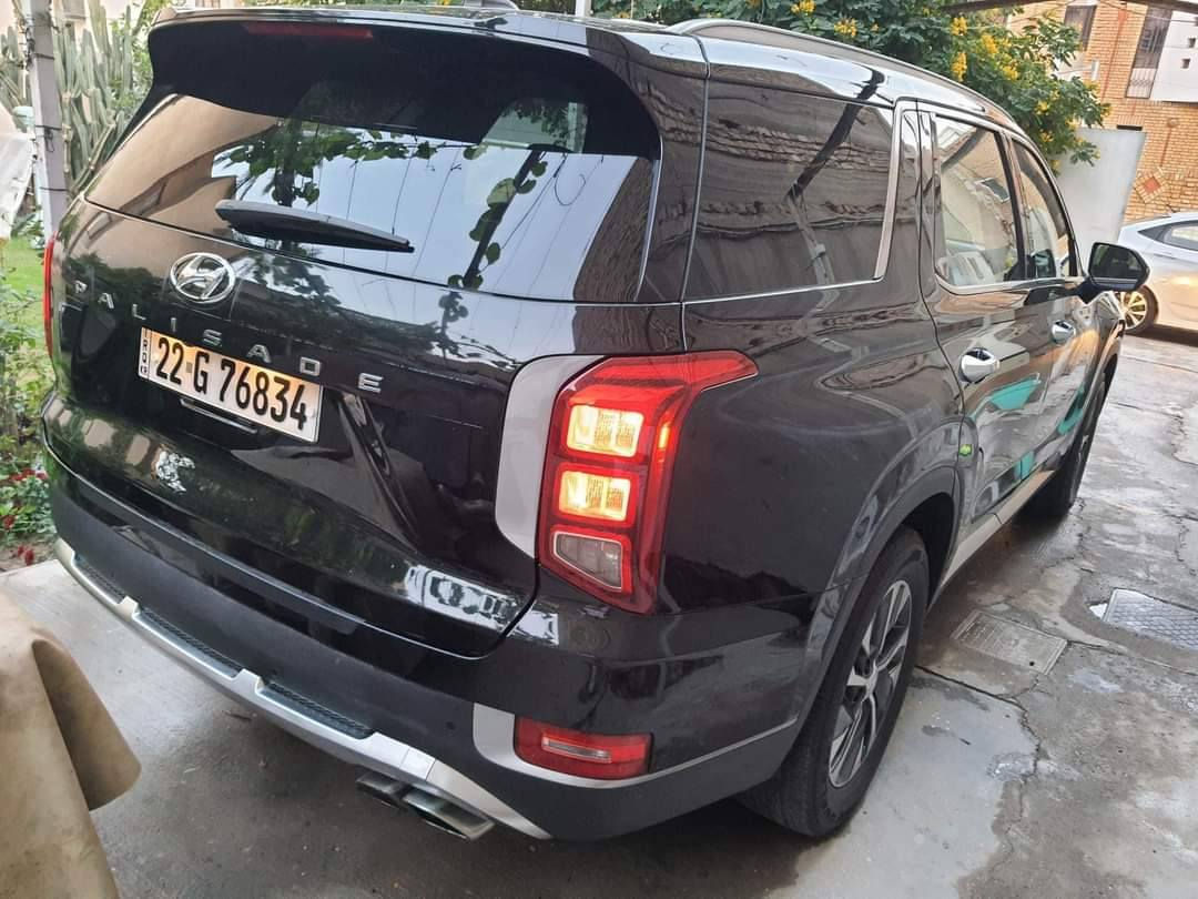 بلاسايد موديل 2020 رقم اربيل باسمي السنوية 
وراد أمريكي حادثها جدااا بسيط نص من الجاملغ الايسر الخلفي فقط ومصلح نفسه بدون تبديل .. 
اللون اسود 
فتحة سقف
محرك 3800 
مكان السيارة بغداد الكرادة داخل 
السعر 270 $ 
للتواصل ***********
