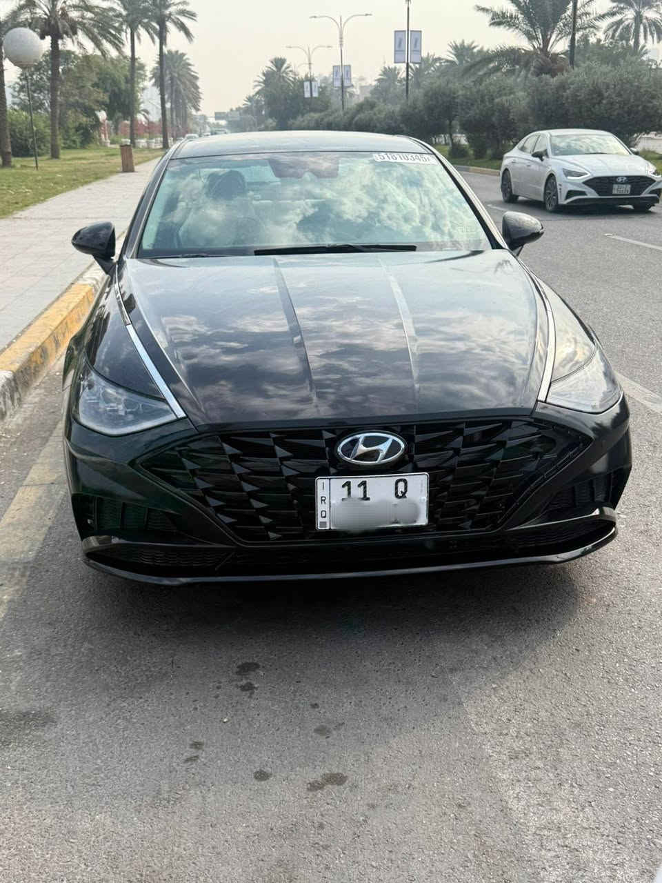 السلام عليكم
سوناتا  موديل 2023 

محرك 2500 
لسياره دخول جديد صارلي سبوع من رقمتهه بغداد بسمي
لسياره جديده بلخير عل ياخذه ماشيه 28 
مواصفات 

بصمه ابواب لمس
رادارات امامي وخلفي وجانبي + توقف تلقائي 
 
اشاير بلمري + نقطه عمياء في المري

شاشه الحجم الكبير انج + تحكم عام عله السياره

كشن السايق وضعيتين خزن ميموري 

حساسات اماميه وخلفيه

نقاط عمياء عند تغير المسار

حساسات با لابواب للتنبيه عند فتح الباب وسياره قادمه من الخلف

قياده ذاتيه 

شاشه رقميه للعدادات ولكيجات متغيره عند تغير نضام القياده 

اربع وضعيات القياده 

نضام المحافضه عله المسار 

شاحن واير ليس لاسلكي 

منافذ للشحن اماميه

تبريد منفصل للراكب ولسائق

دخول ذكي واناره ترحيب

قفل ذاتي عند الابتعاد

فتح الصندوك الخلفي عند الاقتراب

تشغيل عن بعد

اناره led امامة

بك لايت خلفي led

نضام Auto Hold
يعني بلازدحام تضغط لبريك ضغطه وحده وتشيل رجلك تبقه السياره لازمه بريك الحد ماتضغط عل بانزين يله تمشي

هند بريك بصمه كهرباء

بصمه تشغيل

سستم صوت

مثبت سرعه

تدفئة تبريد كراسي

كرسي السايق كهرباء

لسياره حادث امريكا تبديل جاملغ فقط وصبغ ربع البنيد 
السعر 166 
مكاني بغداد البلديات 

***********
