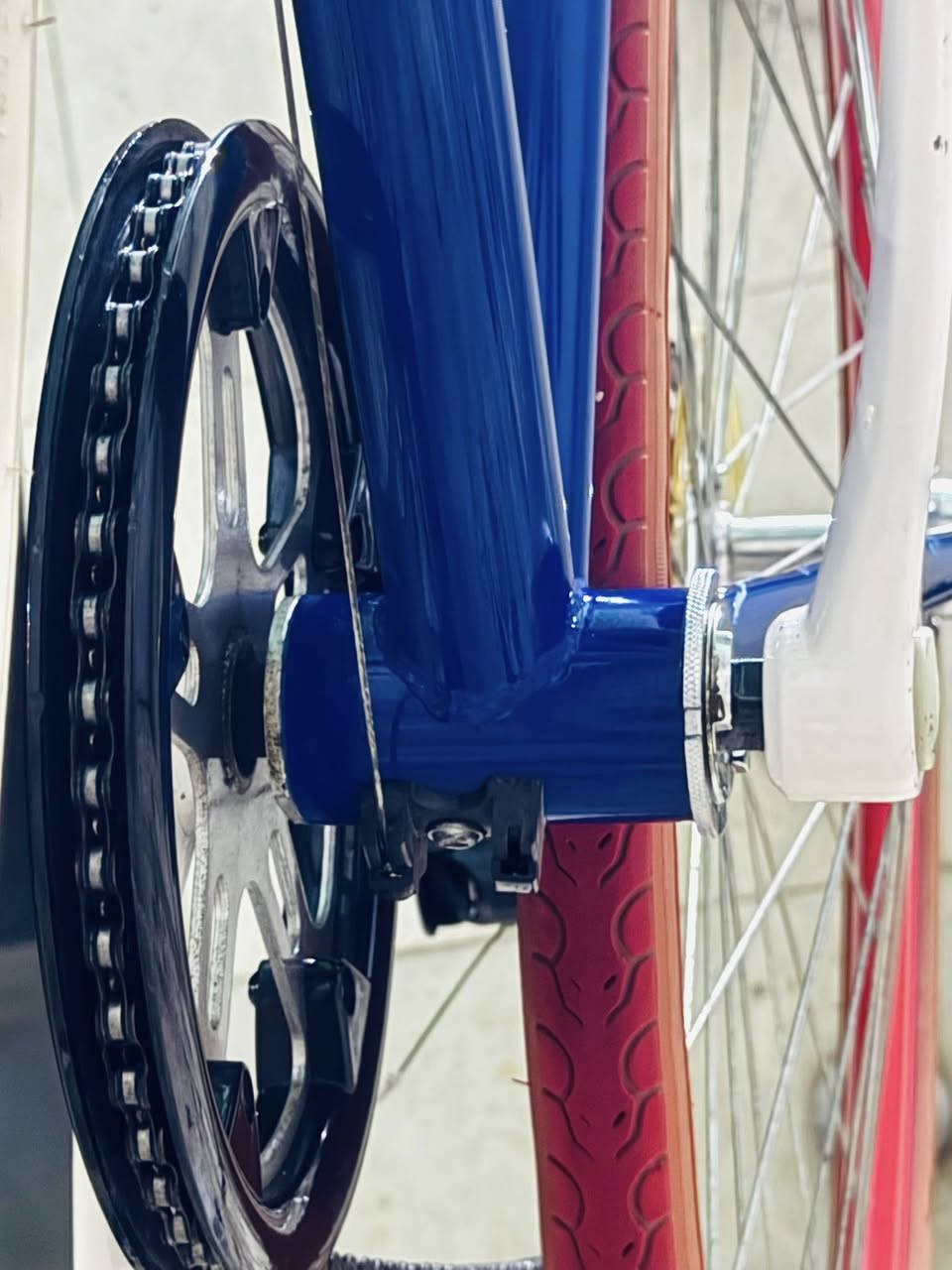 أخوتي اليوم موديل وقطعه مميزه 🇬🇧أصلية🔥🔥
🔵 بايسكل c700 حجم28🚴🏻‍♂️ فريم L قطعة بريطانية🇬🇧 أصلية 

🔵الوياله مختمه وبلاد ✅ تايرات نوع KENDA🛞💯

🔵نظام السستم SHMANO ☀️ 

🔵نظام البريكات TEKTRO🔥بحالة الوكاله 

🔵نظام فتح قفل PROMAX✅ كولهه مختمه

🔵سرج طبي للمسافات الطويله يتحمل اوزان لل 150KG 

🔵قاعدة مطاره+مطاره أصلية🔥 

🟡القطعه كاملة من الويل للويل وضمان تراي كرخ ورصافه🔥

/🔆وبسعر جداً جداً مناسب/🔆 

🟡 السعر ١٧٠ الف قفل🔥🔥🔥مكاني بغداد الأورفلي 📍

رقمي📞        ***********
