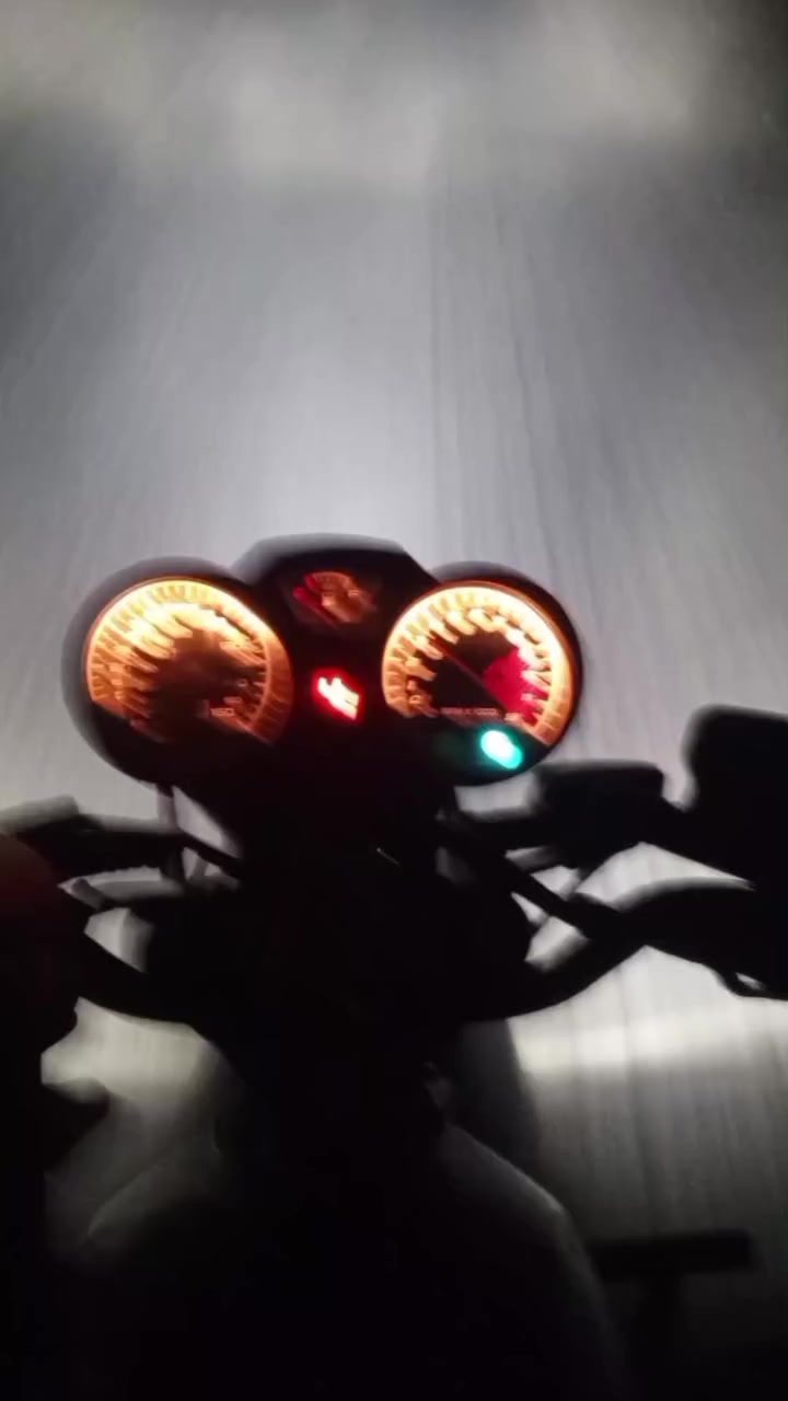 السلام عليكم دراجه شاينك للبيع او مراوس بدراجه مرقمه وانطي فرق نازله من المعرض
طالعه بالـ 2024
اوراق معرض 
نضافه 95%
 الدراجه مداريهة بانزين ودهن بالعافيه على الياخذها
شادلها منضومه زنون عالي ناصي
كهربائيات كلها شغاله
 سبب البيع اريد اشتري مرقم
رقمي ***********
سعر 900 بیها مجال 
مكاني بغداد الجديده مشتل
