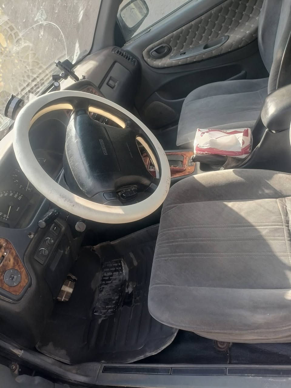 السلام عليكم  من رخصت الادمن
سياره برنس فراشه  مديل 1996مابيه  نقص.  تبريد شغال  رقم. بغداد. نكليزي.  باسمي.تحويل.ثاني يوم   هزه  جديده. السعر 35بيهه مجال  تصل ***********
