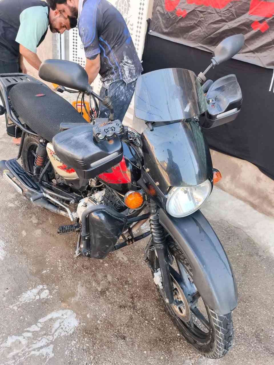 سلام عليكم شباب بوكسر جبلي 21 رقم بغداد نكليزي لوحات ثنين باسمي ثاني يوم يحولك بسمك يرادلها ترتيب لايت امامي مكفولة لا تنضح ولا تنقص مكاني بغداد الامين ***********  سعر 1800 وبيها مجال وعلي بسعر المي
