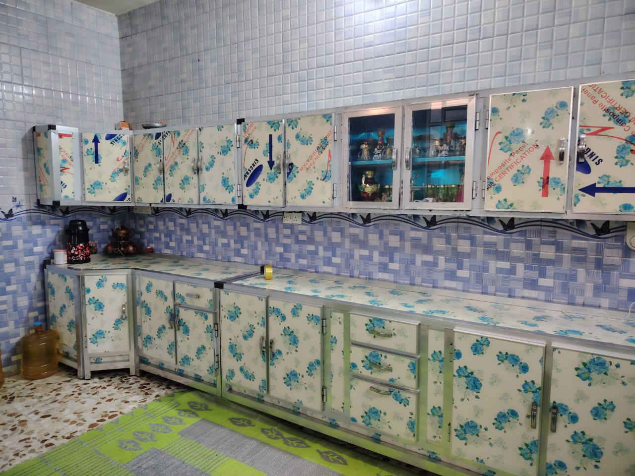 سلام عليكم دار لبيع المساحه ٢٠٠م حي الأسرى الزراعي شارع الميلاج يحتوي على غرفتين نوم وصاله ومطبخ وصحيات واستقبال طابو زراعي سند ٢٥ البناء بلوك سكف كونكريت درجه اولى  مكلف بل نشر لستفسار تصل على الرقم ***********
