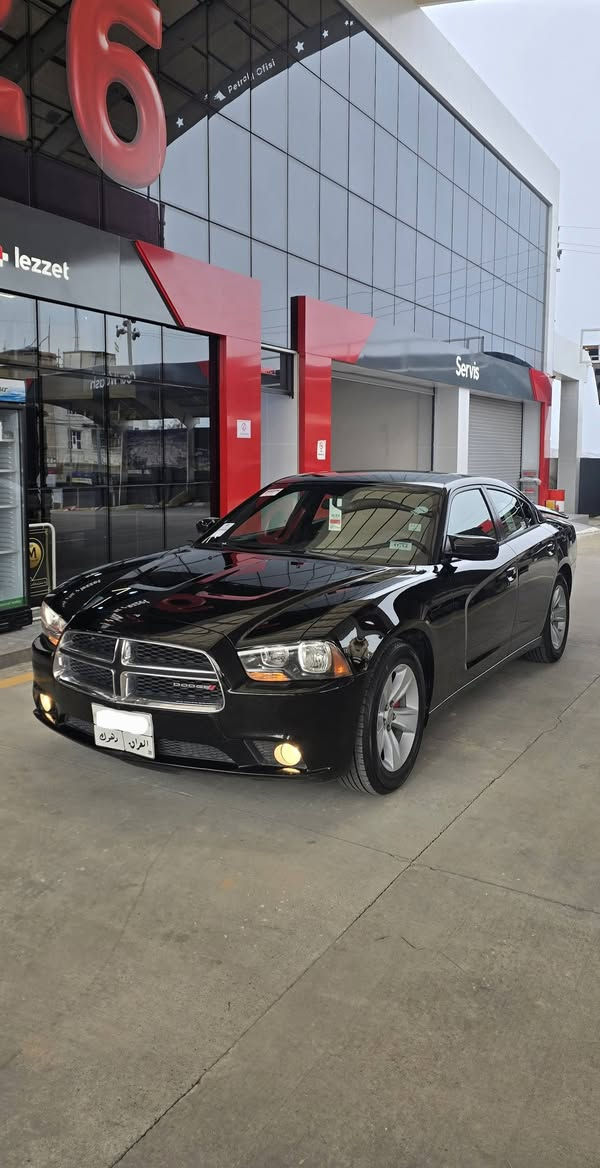 جارجر 2013
6 سلندر تو ويل 
كلين تايتل بدون ضرر.
فقط قطعتين بخ 

جداً نظيفة السيارة وبدون نقص 
استخدام شخصي 

السعر : 155 وبيها مجال 
 مكان السيارة دهوك 
***********
***********
اتصال أو واتساب
