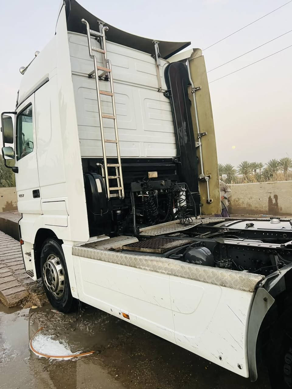 اكتروس موديل 1998 حجم 1857 
رقم انبار سنويه جديده 
مربوطه براد شمتز موديل 2004 
جهاز SL300 سمك 7 ارتفاع ستندر 
سياره جاهزه للشغل 
السعر / 330$ وبيهه مجال 

معرض الرشيد لتجارة السيارات 
للاستفسار/***********
