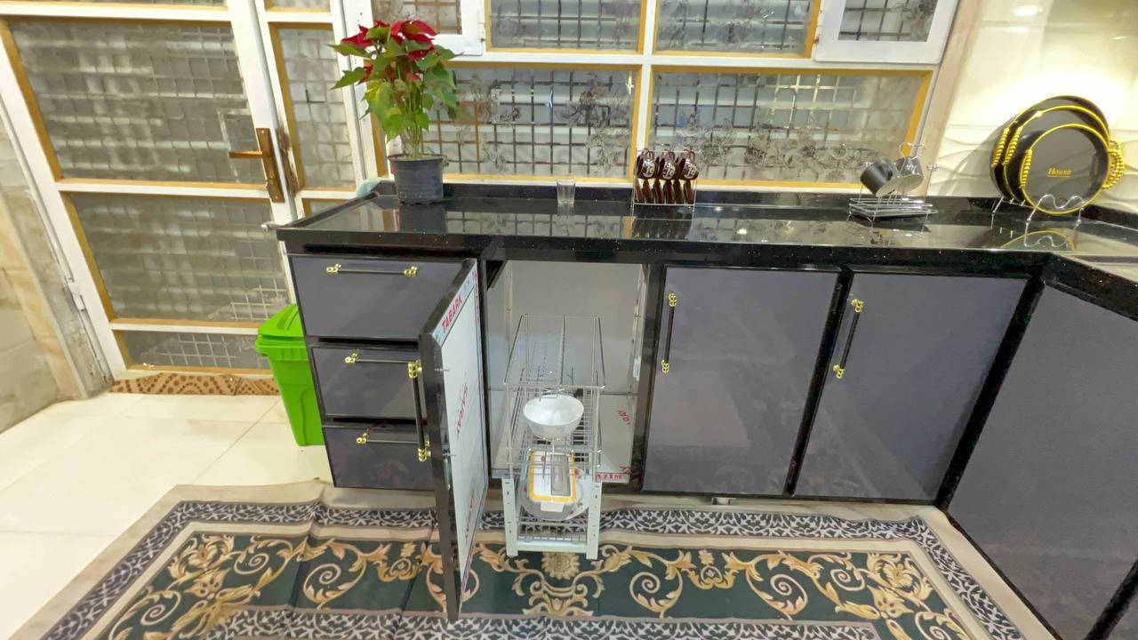 الجميع يتوفر لدينا في
معمل كون للالمنيوم والكاونترات وال pvc وكافه انواع المحجرات  

ألاستفسار 
 ***********
***********
