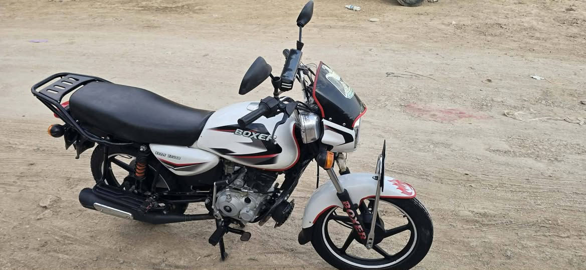 سلام عليكم بوكسر للبيع موديل 22)
مرقم مكاني ديالى بعكوبة 
***********
