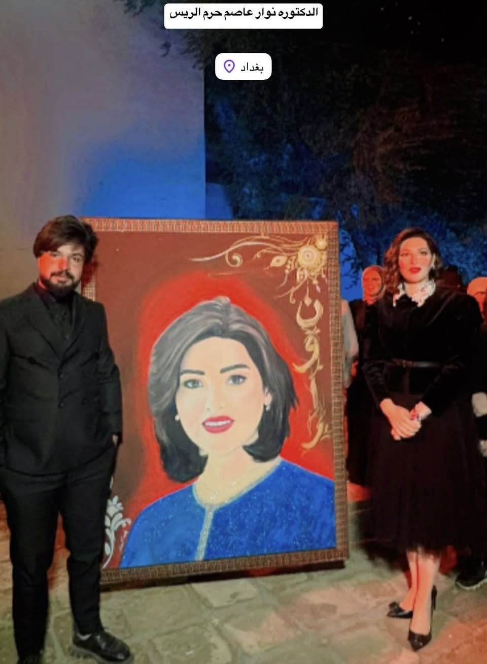 عندك مضيف او قاعه او صاله او مول او محلات
او حتى غرف النوم 

والحديقه 

الرسم حسب الطلبات والقياس التريده 

صورتك او من تحب او اي لوحة تعجبك 

ومباشر على الجدار بالوان زيتيه ضمانها تسعين سنه 

***********
