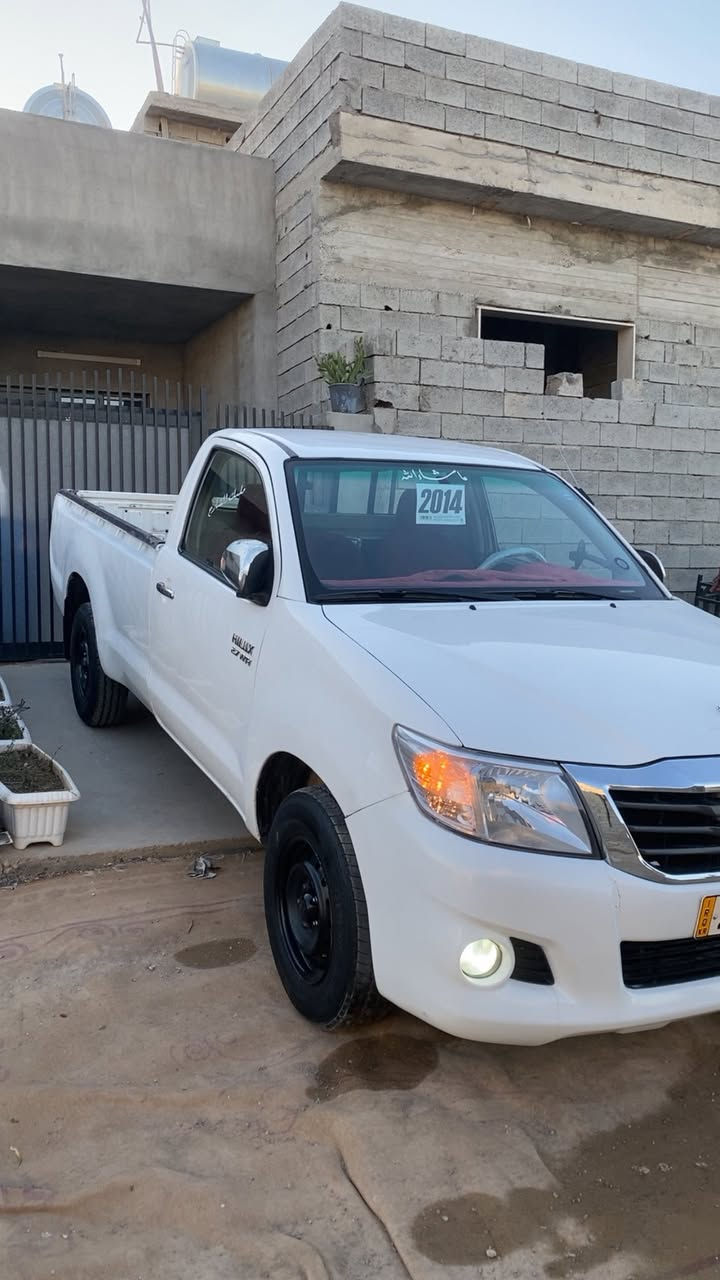 مەرزیە مۆدیل 2014شەریکەی جیهان بۆ فرۆشتن گیڕو مەکینەو ئەکسلو تەبریت بەشەرت مەکینە تازە تەئمیرە ڕەقەمو سەنەوی تازەیە تا 2029پیشو دوای تازە دام گرتوە  هەرزەی تازەیە پەڵە پەڵە بۆیاغی هەیە بە حیزام دەی فرۆشم نمونە لە جوانیوە خاوێنی ماڵی خۆمە ماعرەج نیە شوێن هەولێر 
***********
تکایە جوابی کۆمێنت نادەمەوە مشتەریت تیل بکە
