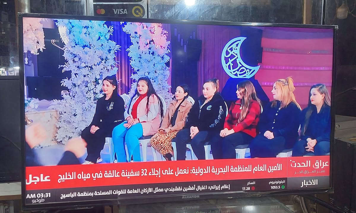 شاشه بلازمه حجم ٤٢ الحافظ كوريه استعمالها قليل جداً بدونت نت كلش نظيفه السعر ١٦٥ الف 
المراسله على الرقم ***********
