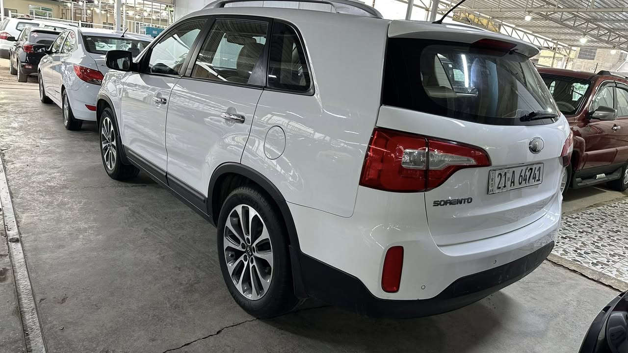 سورنتو 2013 خليجي سليمانية بأسمنة فول مواصفات عدا البصمة  مكفولة من الصبغ والتبديل بيها بارد بين البابين جهة اليمين موضح بالسونار ماشية 137 محرك 4 سلندر دوش مكانها بغداد ناحية الرشيد سعر البيع النهائي 152 للاتصال ***********
