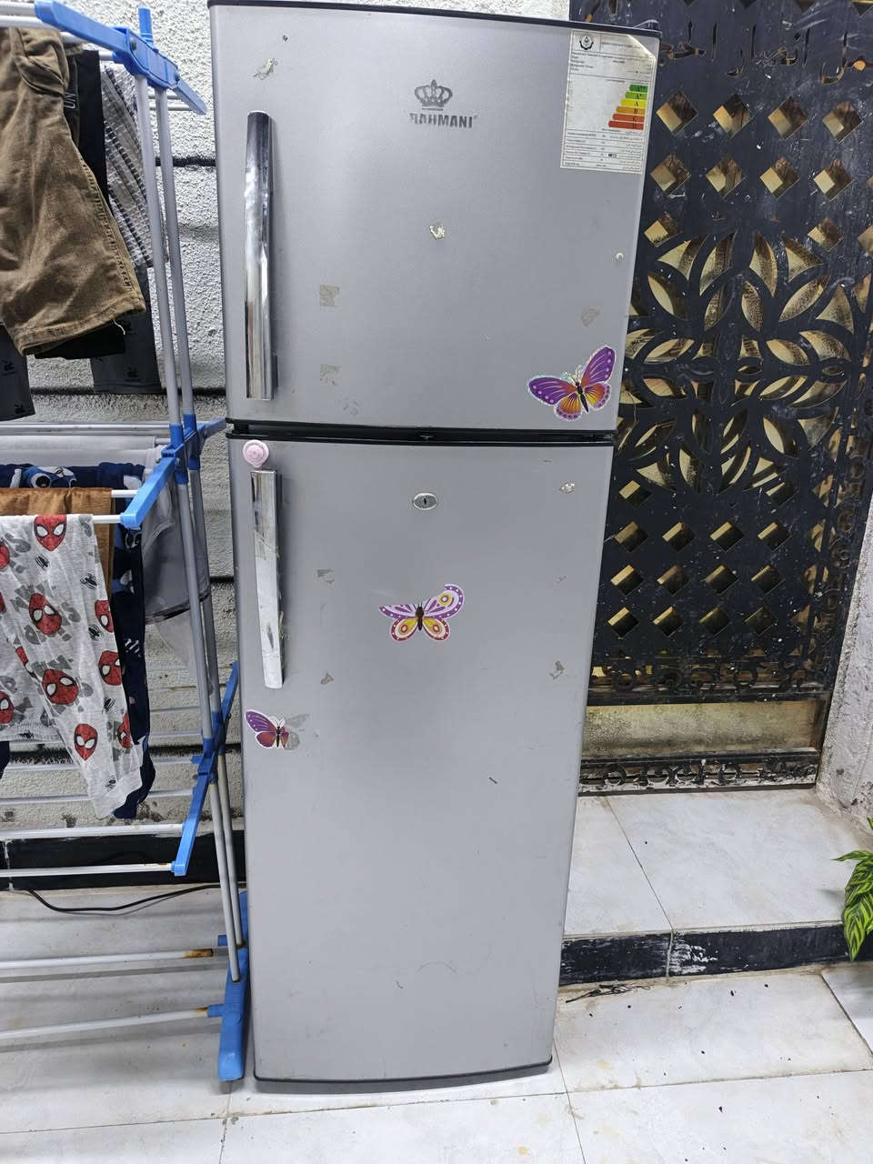 ثلاجه 251لتر شرط الشغل والتبريد
ماداخله تصليح ابد وافحص وين تحب
نضيفه كلش اخت الجديده
سعرها 225بيه مجال بسيط كلش 
مكاني البصره ابي
***********
