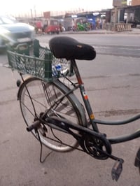 باسكيل بناتي للبيع   لون رصاصي نضيف مابي اي نقص بس بريك خلفي يراد ضب  ...