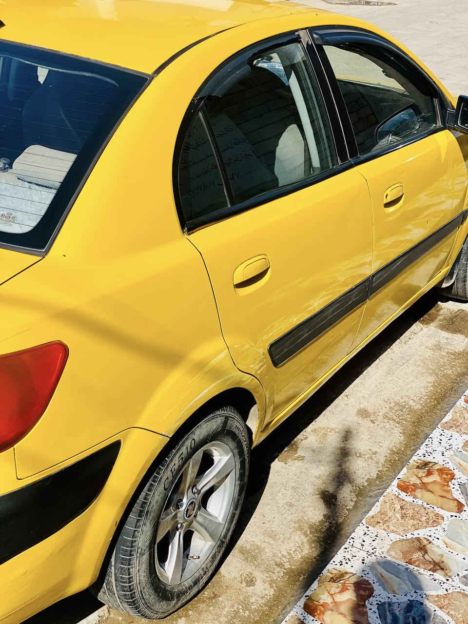 السلام عليكم
سيارة كيا ريو 2007 رقم كركوك الماني مميز تحويل مكاتبه مع الشرعي 

ضررها لغد جهة السايق 

مكينه جديدة گير خير من الله 

مثل ماموضح بل صورة السيارة نظيفة مال شغل جاهزة من كلشي

السعر 80$ بيها مجال شي قليل 

مكاني موصل ايسر

تواصل ***********
